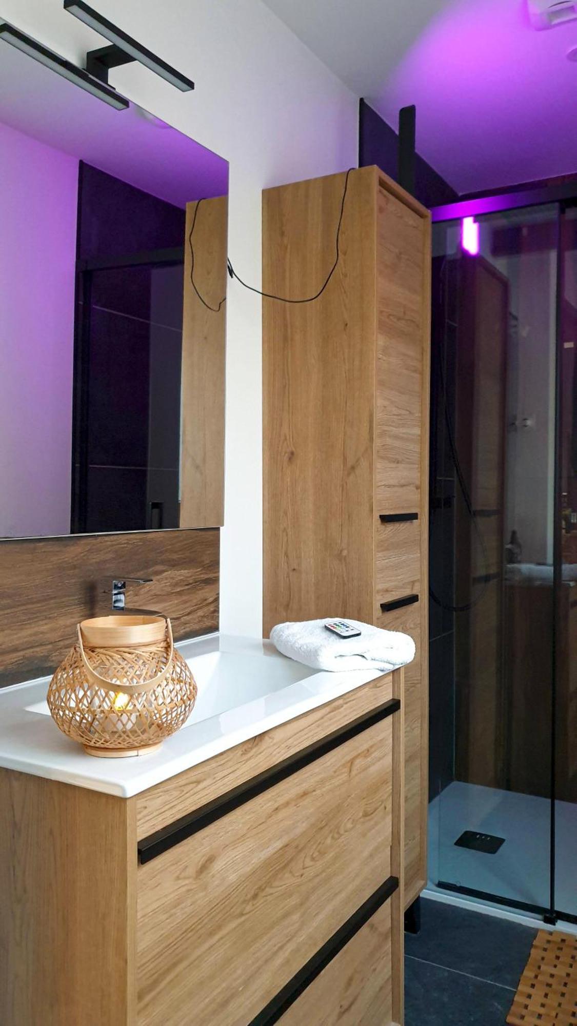 Gary Suite - Studio Cosy, Spa Et Jardin Privatif A 4 Min De Cambrai Awoingt Esterno foto