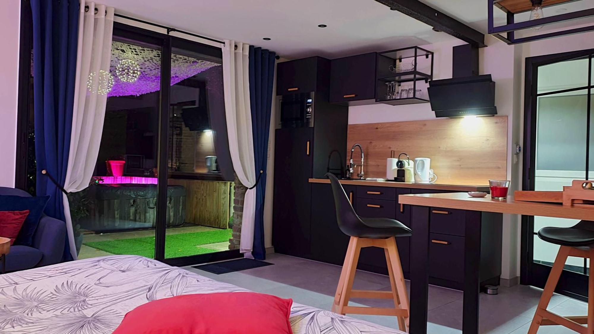 Gary Suite - Studio Cosy, Spa Et Jardin Privatif A 4 Min De Cambrai Awoingt Esterno foto